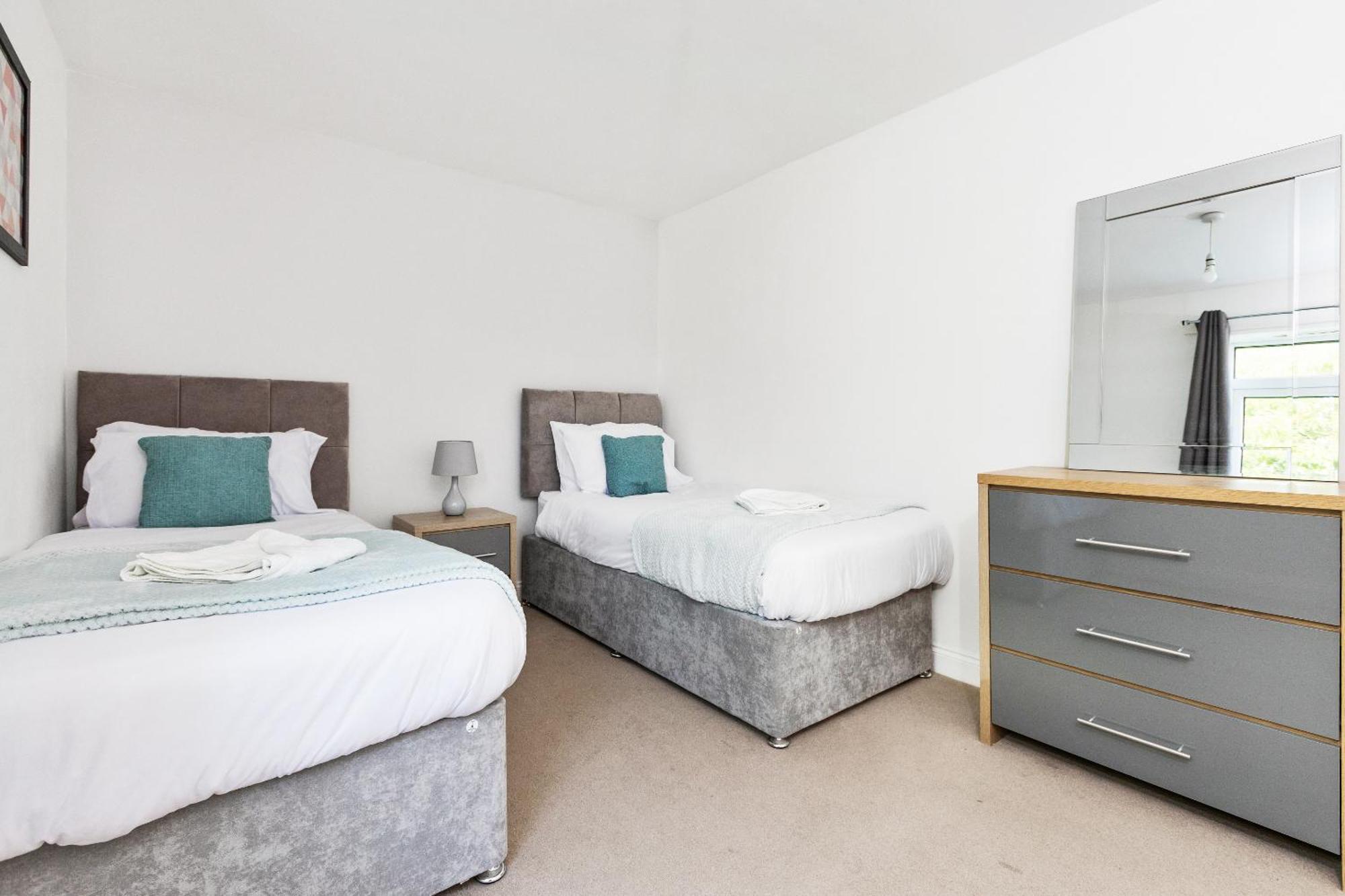 Appartamento Opp B'Ham - Freshly Refurbished Walls And Carpets! Big Savings Booking 7 Days Or More! Marston Green Esterno foto